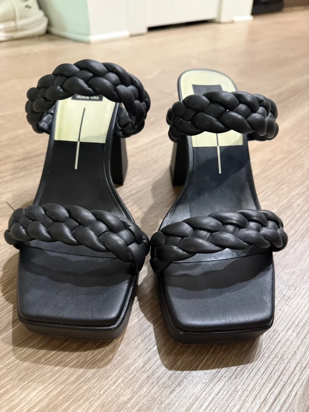 Dolce Vita Ashby Sandal - Picture 3 of 8